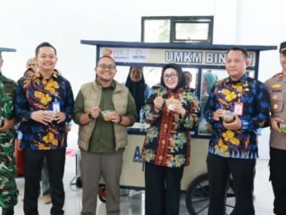 Intan Nurul Hikmah Dorong Perempuan Kepala Keluarga Bangun Usaha Mandiri Lewat Bantuan Gerobak