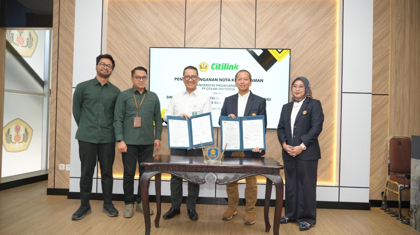 Citilink dan Unpad menandatangani MoU untuk memperkuat kolaborasi pendidikan, riset, dan pengembangan SDM Indonesia yang unggul.