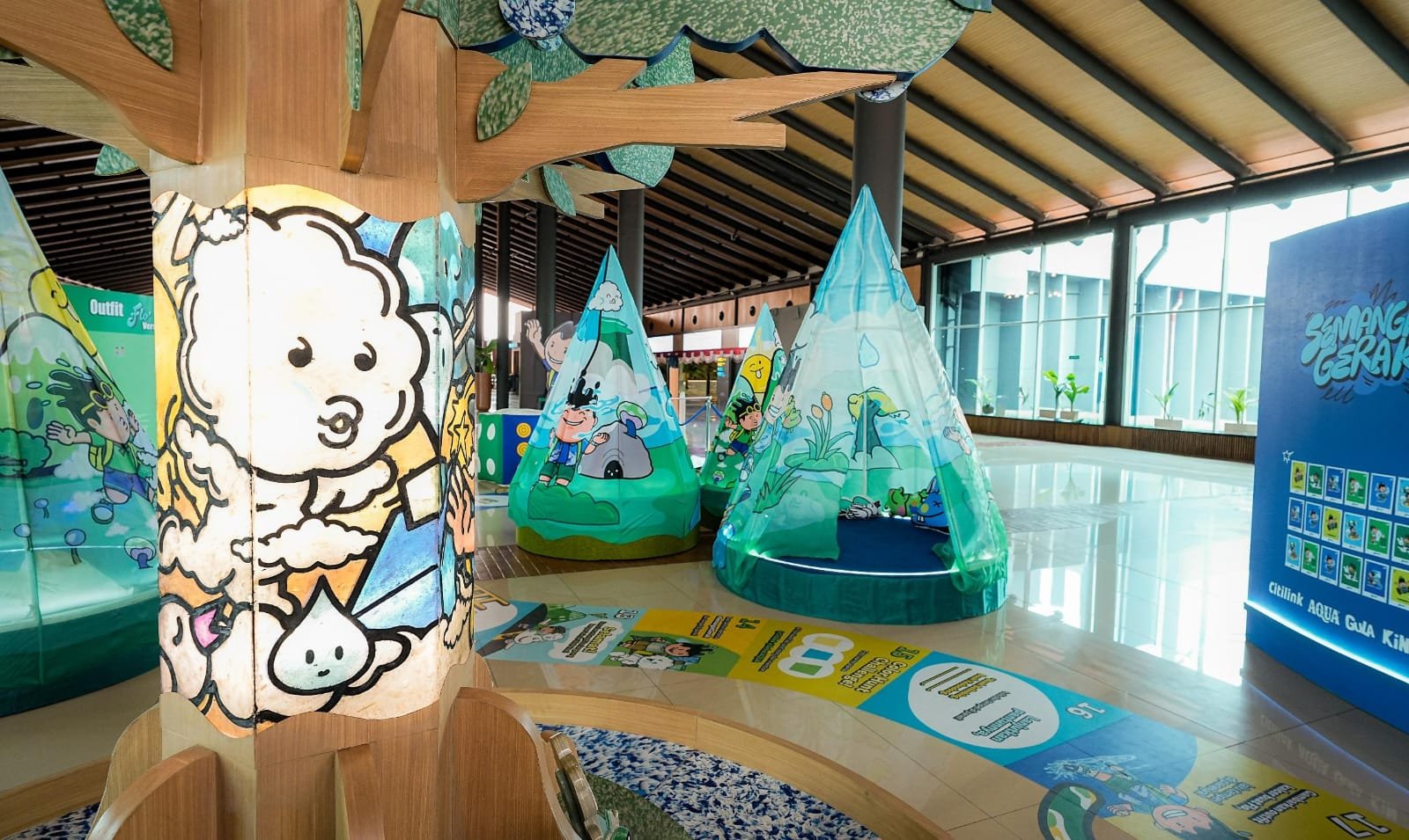 Citilink dan AQUA hadirkan Flomiland di Terminal 1C Bandara Soekarno-Hatta dengan konsep interaktif sambut Hari Anak Nasional.