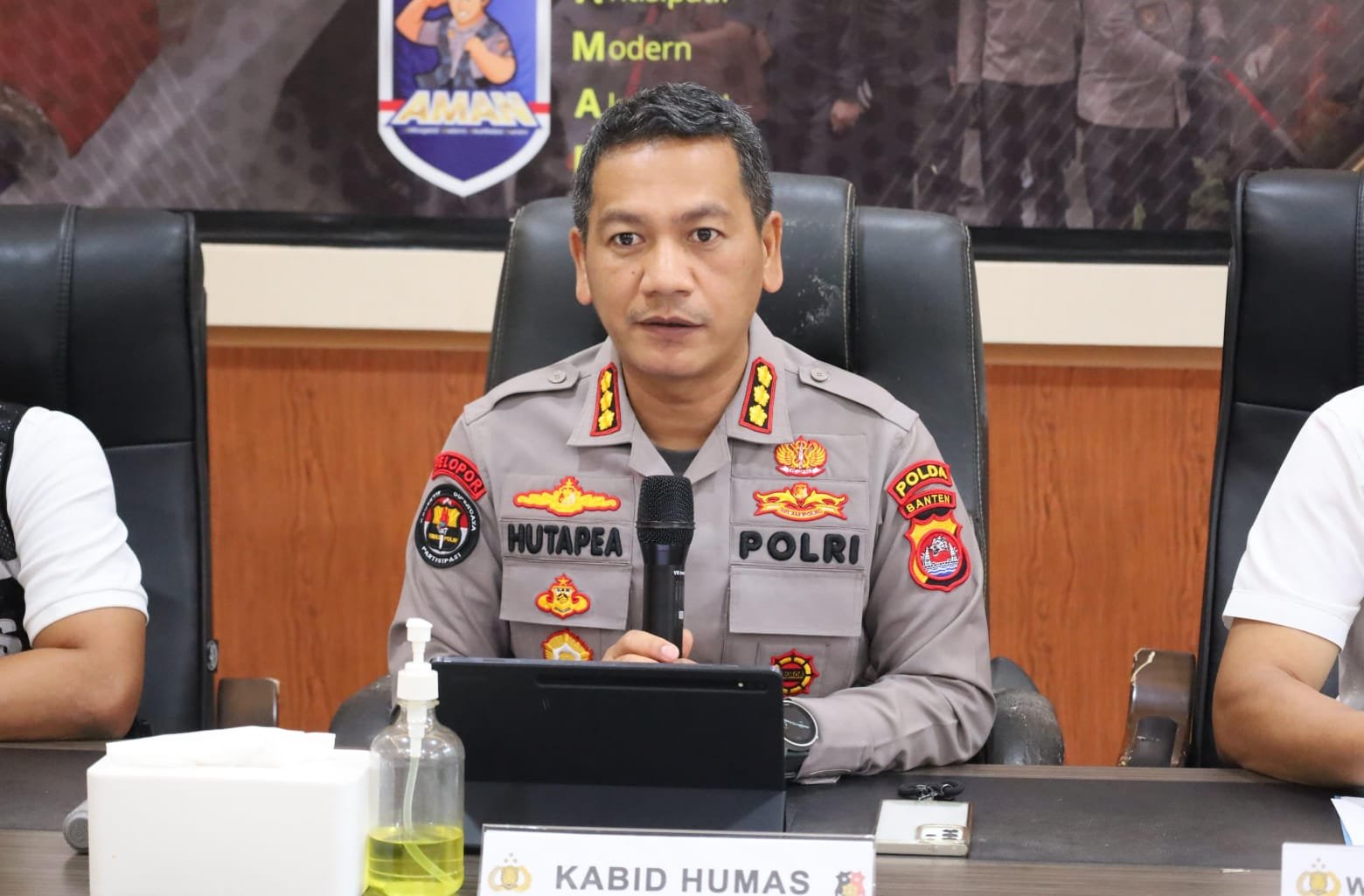 Polda Banten menetapkan satu tersangka kasus dugaan pengeroyokan dan penculikan di Lebak, sementara pelaku lain masih diburu.