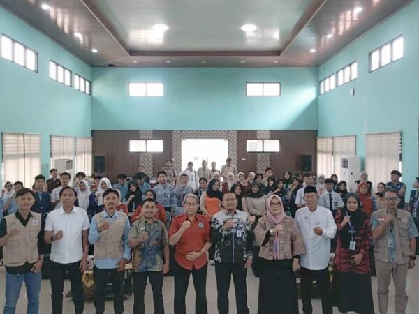 Sepatan Timur Kukuhkan Warga Peduli AIDS, Ratusan Pelajar Ikuti Seminar Anti Narkoba dan HIV/AIDS