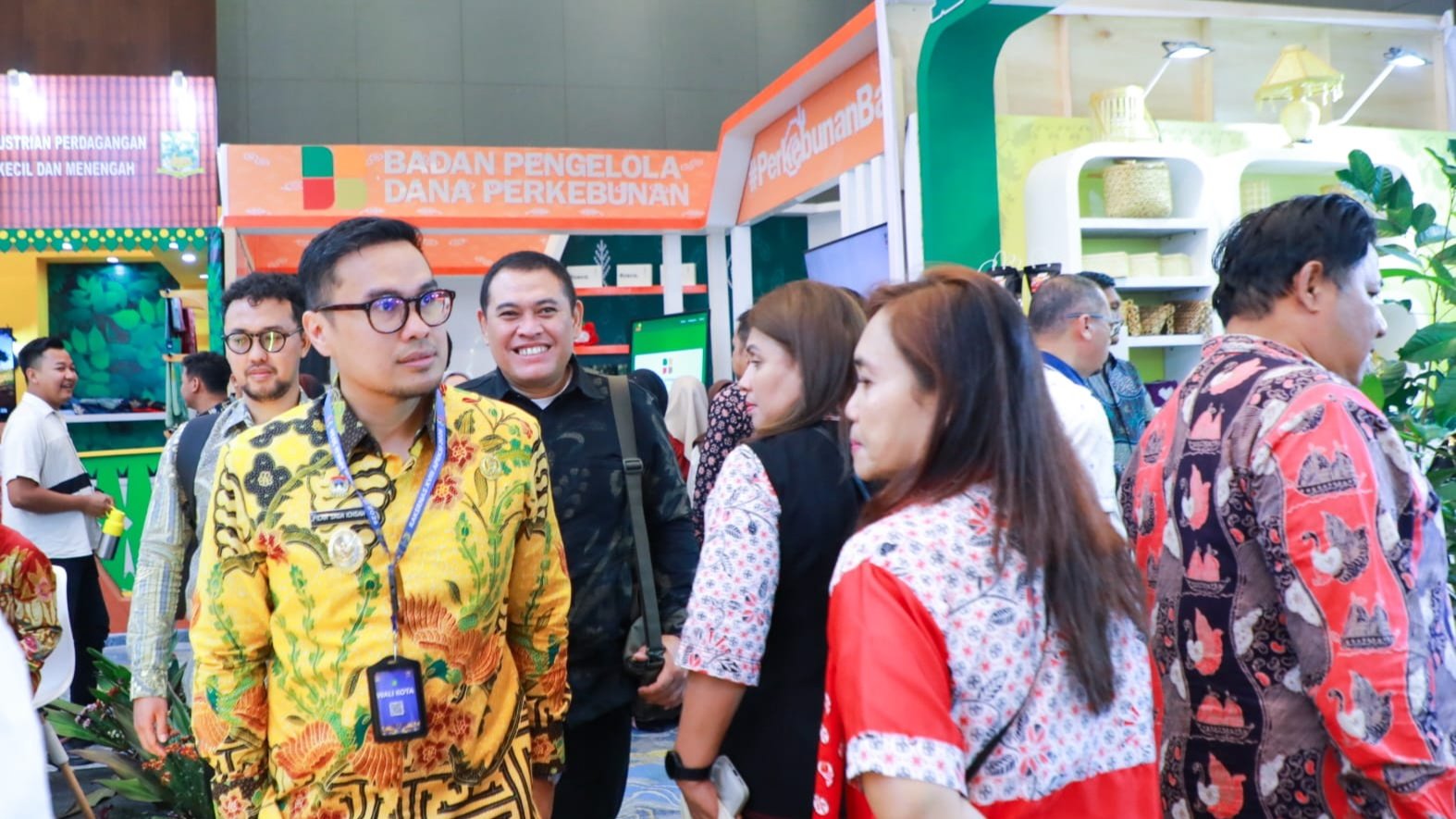 UMKM Tangsel mencuri perhatian di Indonesia City Expo Medan. Pilar Saga Ichsan optimistis ajang ini membuka peluang pasar yang lebih luas.