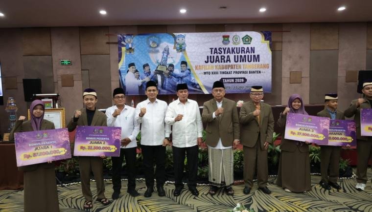 Bupati Tangerang mengajak generasi muda mencintai Al-Qur'an usai Kabupaten Tangerang juara MTQ Banten lima kali.
