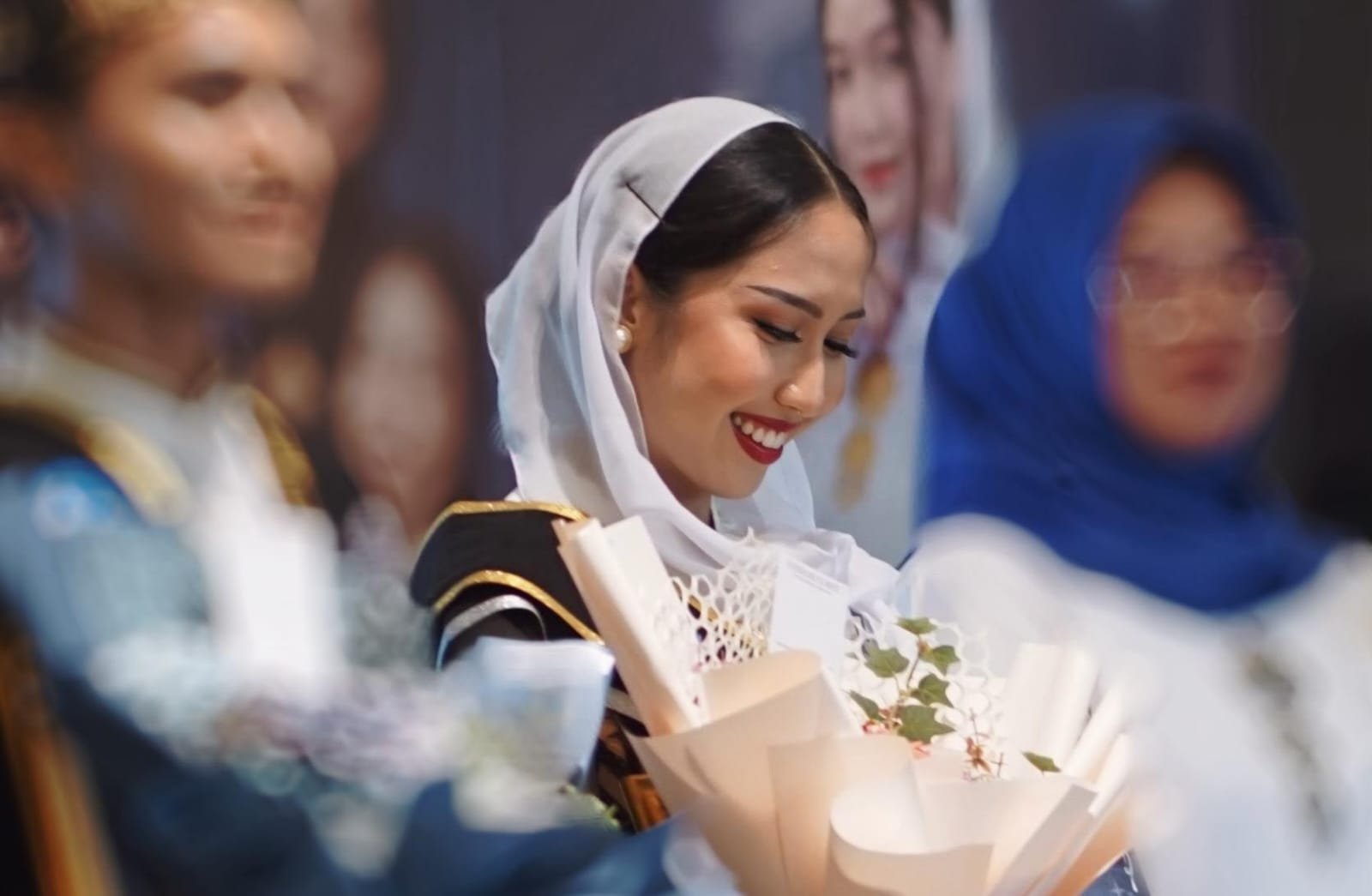 Mahasiswa BINUS Valerina Gresa Tening terpilih sebagai Terbaik 1 Putri Duta Bahasa Banten 2026 dan siap mewakili Banten ke nasional.