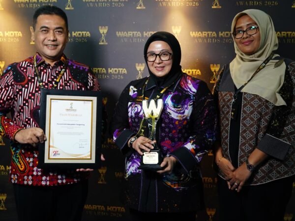 Sekolah Swasta Gratis Jadi Inovasi Unggulan, Pemkab Tangerang Sabet Warta Kota Award 2026