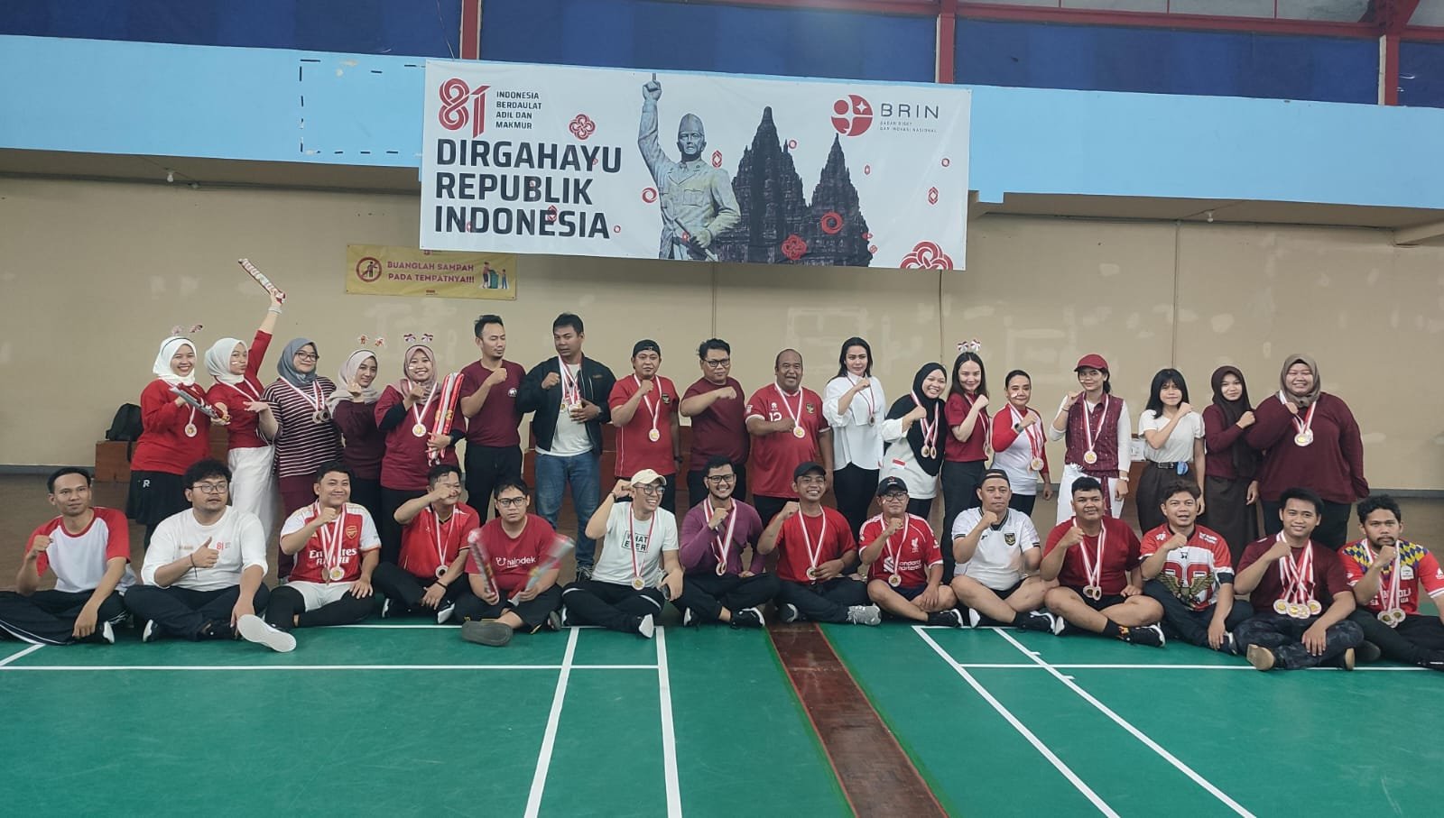 Bawaslu Tangsel merayakan HUT ke-81 RI dengan lomba yang memperkuat komunikasi, kekompakan, dan kerja sama antarpegawai.