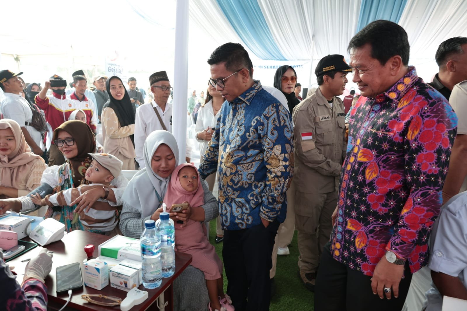 Bupati Maesyal Rasyid dan Gubernur Andra Soni meninjau CKG, penanganan stunting, dan pemeriksaan TBC di Mauk, Tangerang.