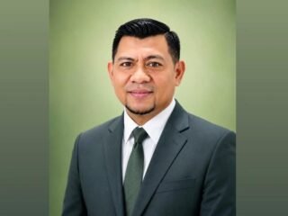 Meneladani Kepemimpinan Nabi Muhammad SAW di Tengah Krisis Kepercayaan Era Digital
