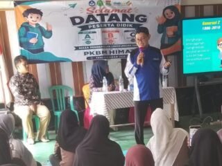 Relawan TIK Banten Edukasi Literasi Digital bagi Warga Belajar Baru PKBM Himata