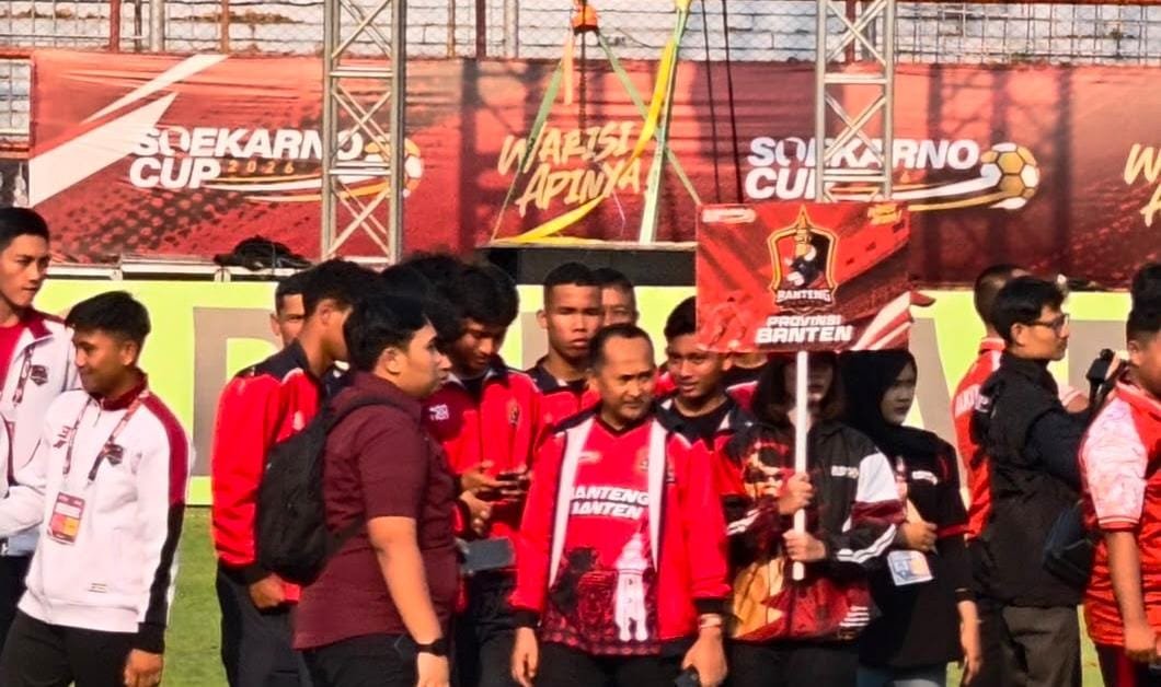 Soekarno Cup U-17 2026 resmi dibuka di Surabaya, diikuti 16 provinsi untuk mencari talenta muda sekaligus membangun karakter dan sportivitas.