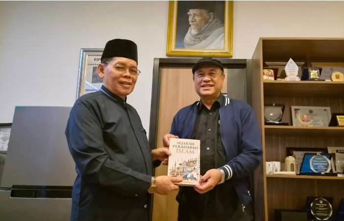 MUI menggelar bedah buku Sejarah Peradaban Islam karya Sekjen MUI Amirsyah Tambunan, membahas perjalanan Islam dari pra-Islam hingga modern.