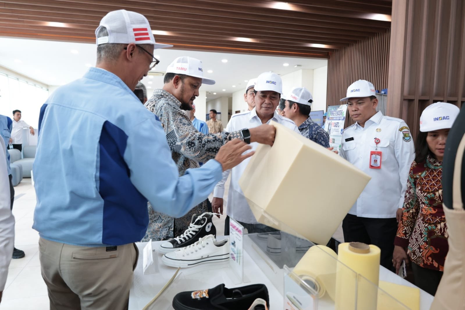 Komisi VII DPR RI menyerap aspirasi pengusaha dan Pemkab Tangerang saat mengunjungi Kawasan Industri Cikupa Mas.