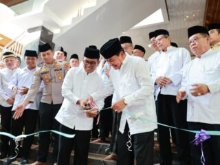 Bupati Tangerang dan Gubernur Banten Resmikan Masjid Jami Al Ichlas Cisauk