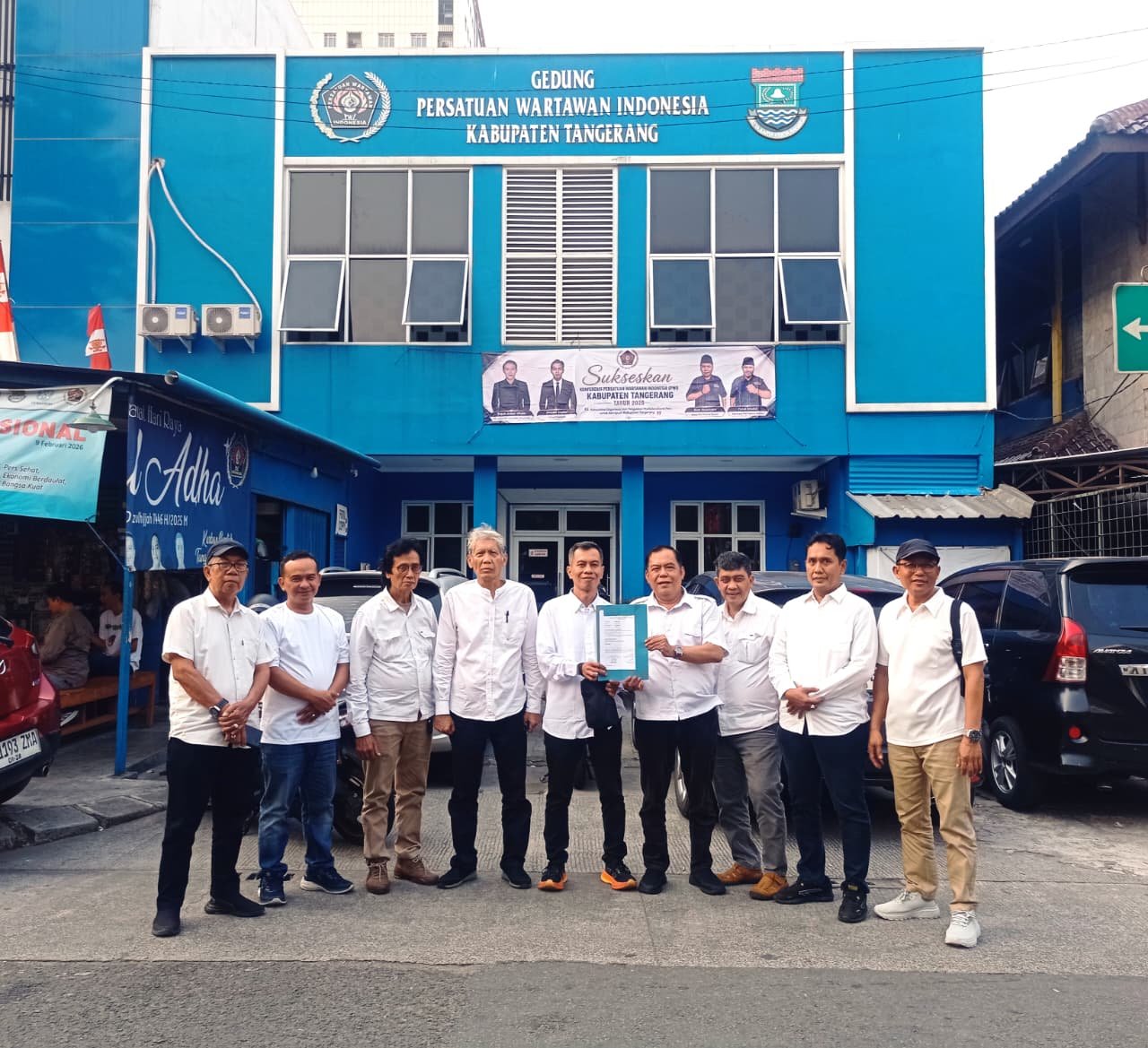 Mohamad Romli resmi mendaftar bakal calon Ketua PWI Kabupaten Tangerang 2026–2029, diantar sejumlah senior PWI.