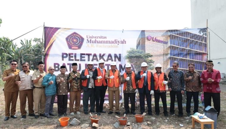Pembangunan gedung baru Unimar dimulai. Maesyal Rasyid menyebutnya sebagai investasi pendidikan untuk masa depan generasi muda.
