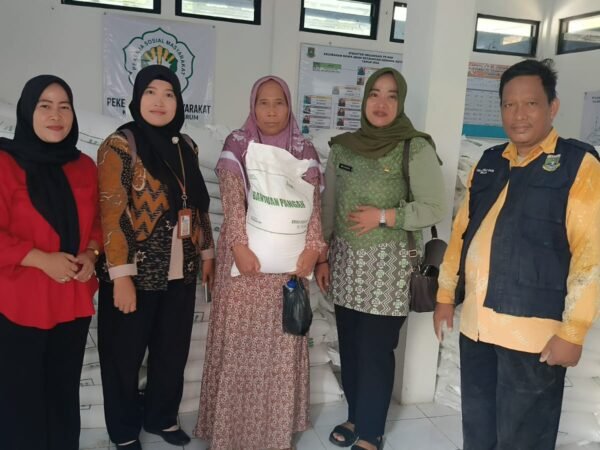 924 KPM di Rawa Arum Cilegon Terima Bantuan Beras 27.720 Kilogram