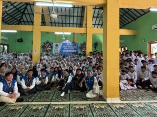 KKN UMT Kunciran Jaya Edukasi Siswa SMAN 9 Tangerang tentang Bahaya Kenakalan Remaja