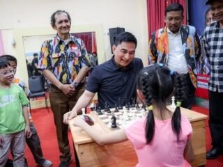 Buka Turnamen Catur Pelajar di Tangerang, Wagub Banten Soroti Pentingnya Strategi dan Perhitungan