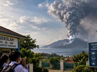 Aktivitas Anak Krakatau Meningkat, Disdik Kabupaten Tangerang Imbau Sekolah Terapkan Pembelajaran Daring