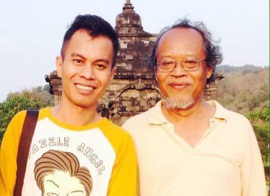 Hermeneutika turun layar, pertarungan bergeser ke ontologi media, membahas bahasa, teknologi, dan pembentukan realitas digital.
