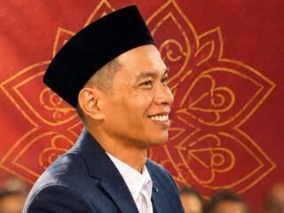Sarjana yang Sujana