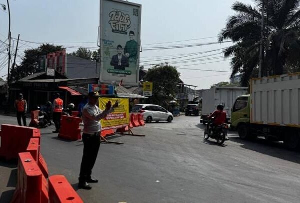 Jalan Iskandar Muda Tangerang Mulai Buka-Tutup Situasional, Ini Jalur Alternatifnya