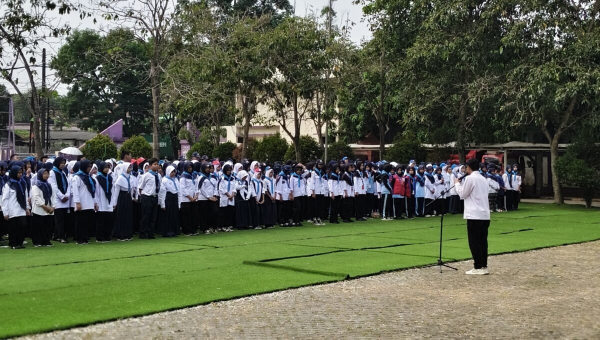 Latga PMI Cikupa menjadi ajang PMR Madya dan Wira mengasah keterampilan melalui lomba kepalangmerahan dan edukasi.