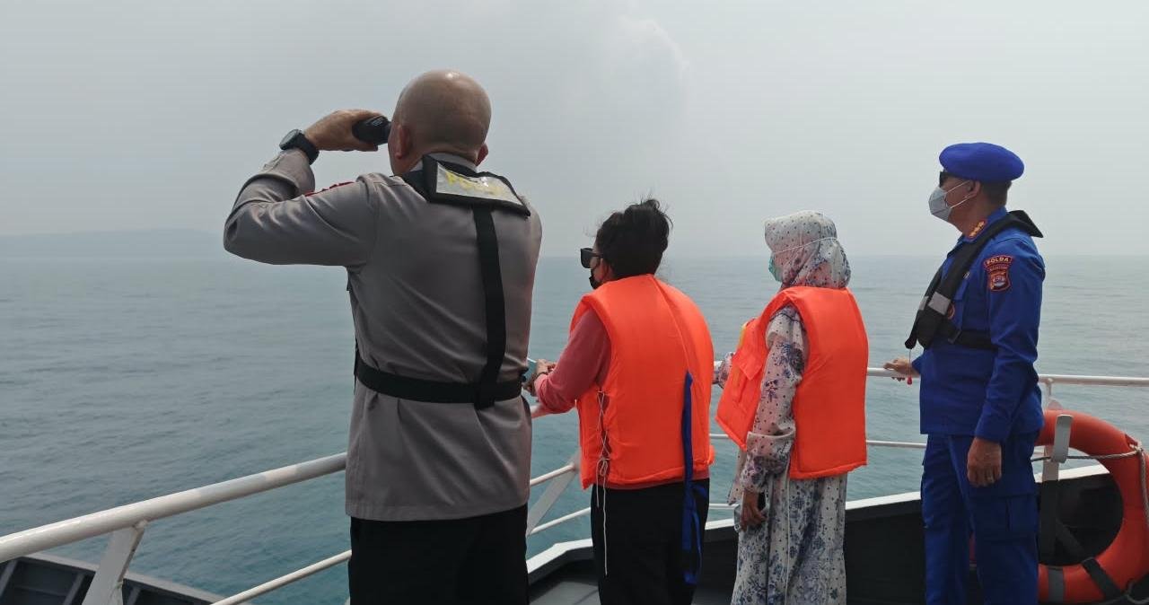 Hari kelima pencarian, SAR kembali menyisir Pulau Sertung untuk mencari lima jurnalis yang hilang di perairan Anak Krakatau.