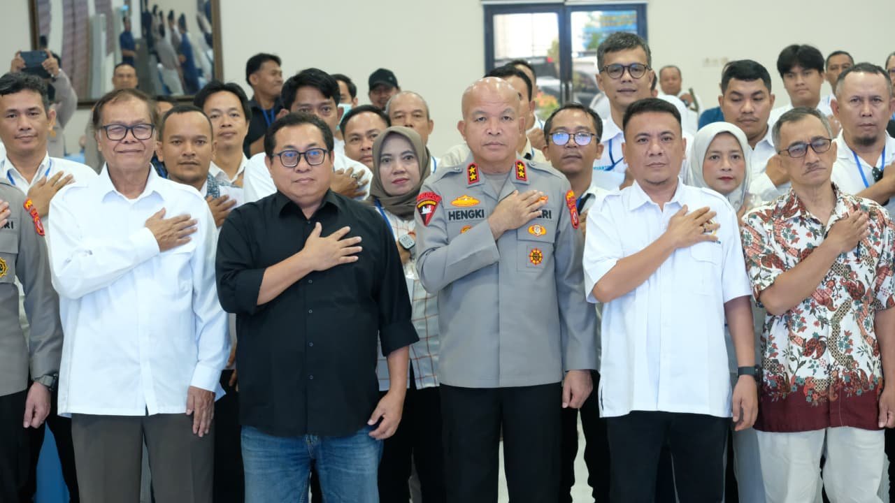 UKW PWI Banten Angkatan ke-28 dimulai, Kapolda Banten Hengki menekankan akurasi, integritas, dan profesionalisme wartawan.