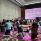 35 Pasangan Ikuti Couple Prenatal Yoga di Tangerang, Disiapkan untuk Hadapi Persalinan