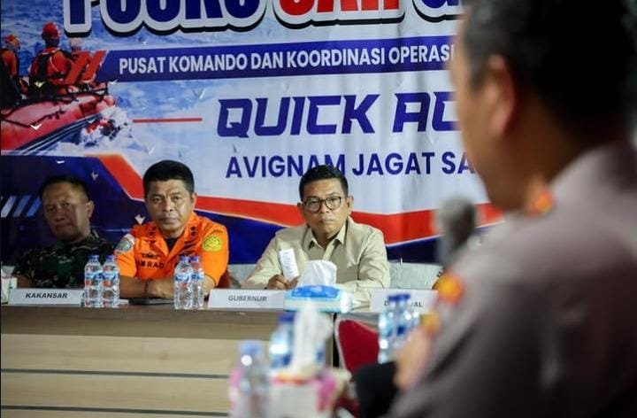 Operasi SAR 8 orang hilang di Selat Sunda dihentikan, Andra Soni memastikan pemantauan dan koordinasi tetap berjalan.