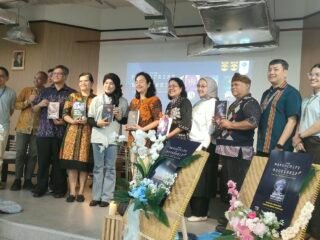 UMN Luncurkan Enam Buku Akademisi, Bahas AI, Jurnalistik hingga Semiotika Media Baru
