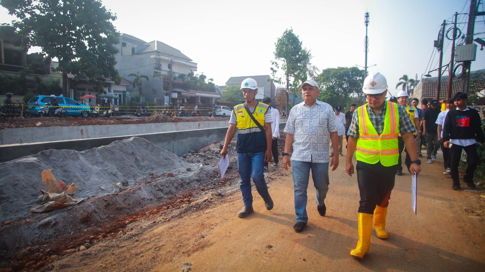 Tangsel membangun turap 204 meter di Bukit Nusa Indah, Ciputat, untuk memperkuat pengendalian aliran air dan banjir.