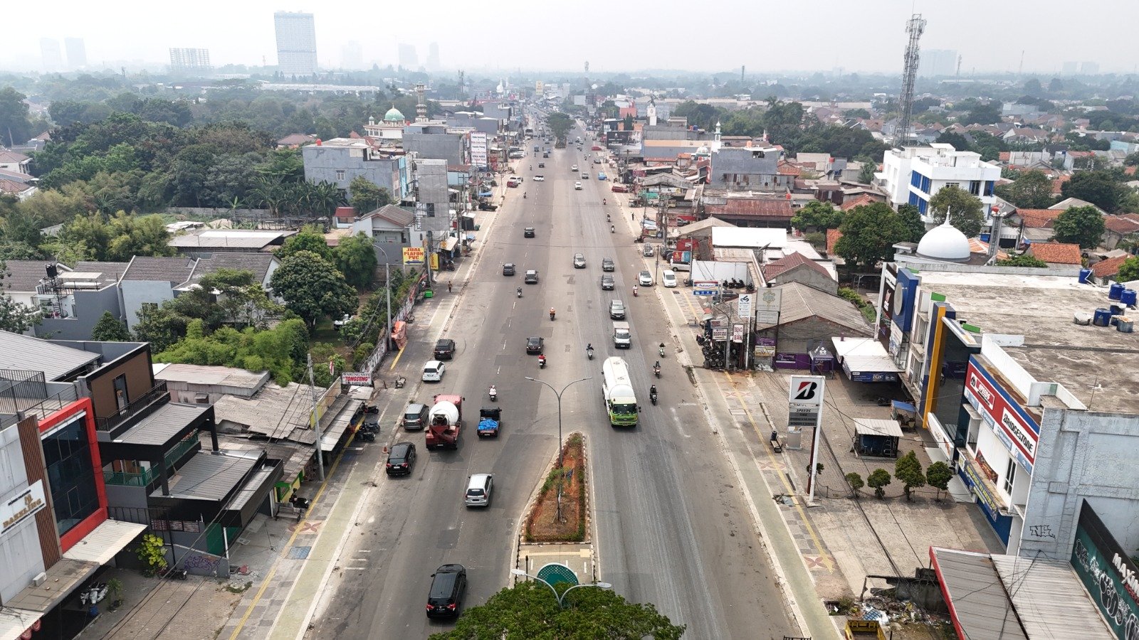 Pemkot Tangsel menata Jalan Rawa Buntu dengan median 273 meter dan dua U-Turn baru untuk mendukung arus lalu lintas.