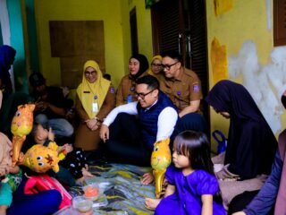 Pemkot Tangsel memperkuat penanganan stunting melalui Pos Gizi di seluruh kecamatan, dengan edukasi dan pemenuhan gizi ibu serta anak.