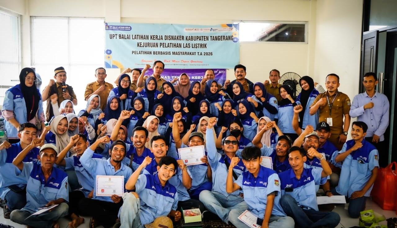 Disnaker Kabupaten Tangerang membuka tujuh pelatihan kerja gratis di BLK Jayanti bagi warga ber-KTP Kabupaten Tangerang untuk meningkatkan kompetensi kerja.