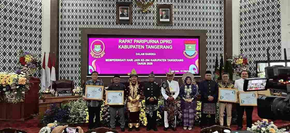 DPRD Kabupaten Tangerang menggelar paripurna HUT ke-394. Bupati memaparkan capaian ekonomi, investasi, tenaga kerja, pendidikan, dan kesehatan.