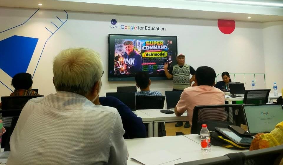 Dr. Indiwan Seto mengingatkan AI harus membantu produktivitas, bukan membuat malas. Simak enam strategi menggunakan AI secara efektif dan etis.
