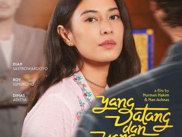 Dian Sastrowardoyo dan Roy Sungkono Tebar Romantisme dalam Film Yang Datang dan Yang Pergi