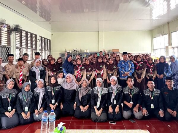 Mahasiswa PLP UIN SMH Banten Gelar Seminar Kesehatan Mental di MTsN 1 Kota Cilegon