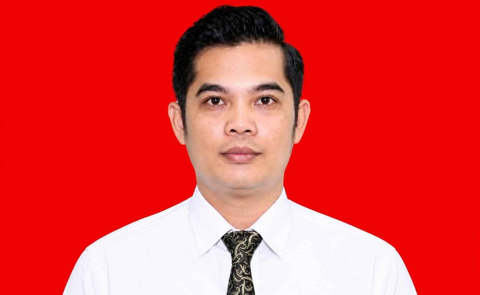 Buku Sekolah Kebahagiaan mengajak dunia pendidikan membangun sekolah yang humanis, sehat secara mental, dan berkarakter tanpa mengorbankan prestasi akademik.