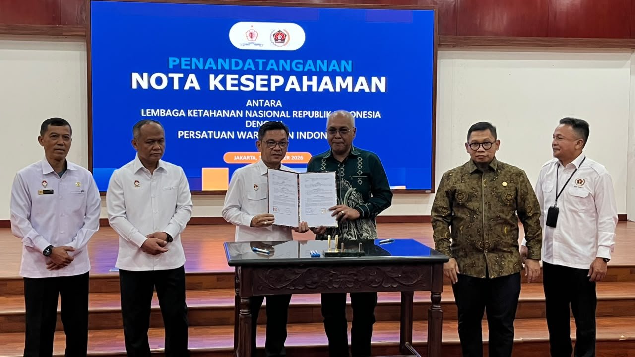 PWI dan Lemhannas RI menandatangani MoU untuk memperkuat wawasan kebangsaan, meningkatkan kualitas wartawan, dan menjaga ketahanan nasional.