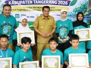 Bupati Tangerang Maesyal Rasyid Serahkan Hibah YCAF 2026 kepada 12 Kelompok Pemuda