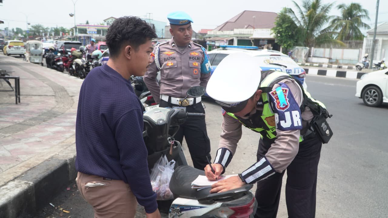 Polda Banten menggelar Operasi Patuh Maung 2026 untuk menertibkan pelanggaran lalu lintas dan meningkatkan keselamatan berkendara.
