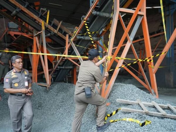 Diduga Ganggu Lingkungan, Perusahaan Pemecah Batu di Karawaci Disegel Satpol PP