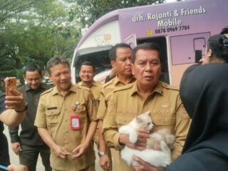 Bupati Tangerang Tinjau Vaksinasi Rabies Gratis, Ratusan Hewan Terdaftar